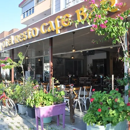 Neoss Boutique