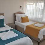 Neoss Boutique 3*