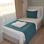 Neoss Boutique 3*